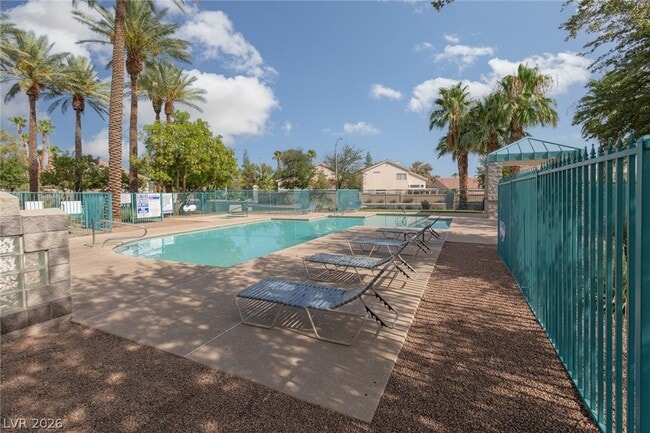 Building Photo - 2137 Polynesia Cir