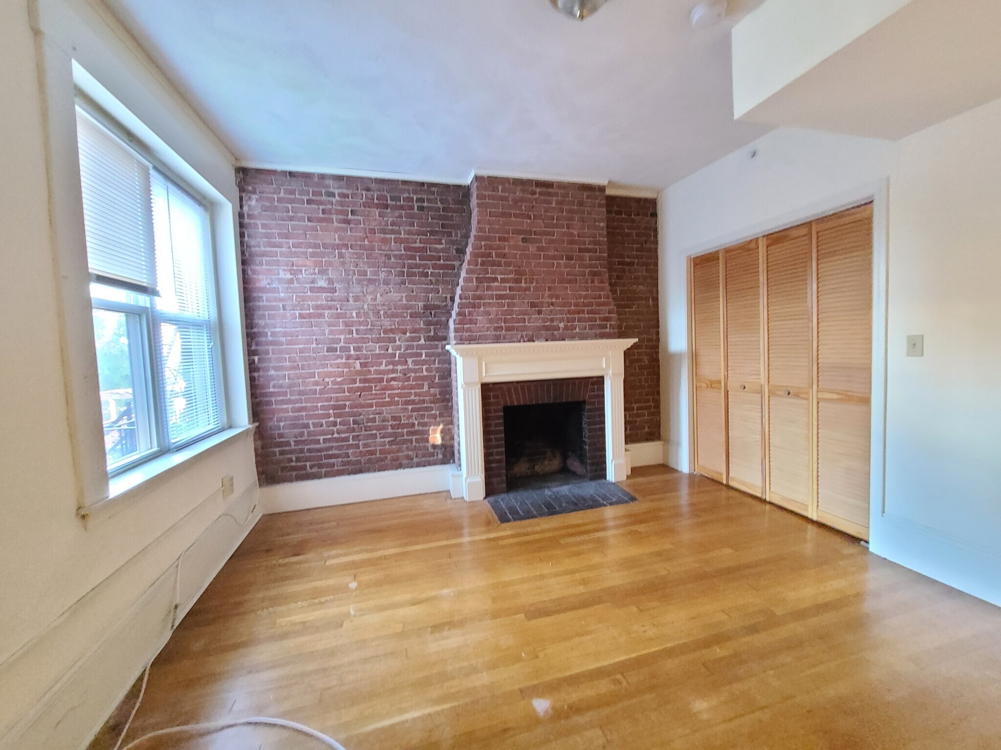 Building Photo - 1402 Beacon St