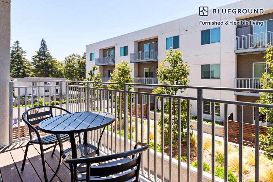 Building Photo - 3406 El Camino Real