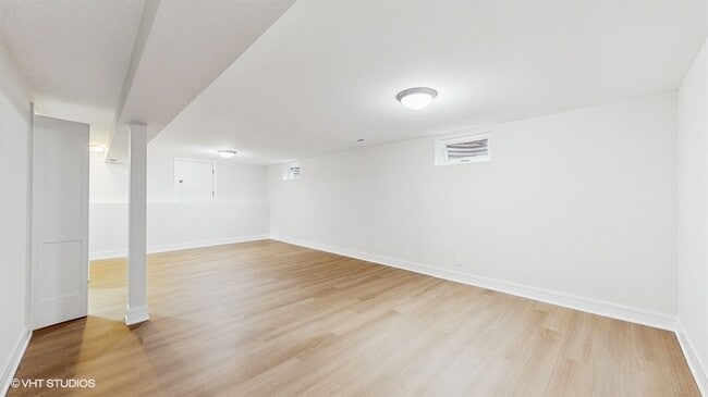 Building Photo - 15405 Tulip Ct