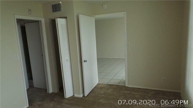 Building Photo - 2651 S Course Dr