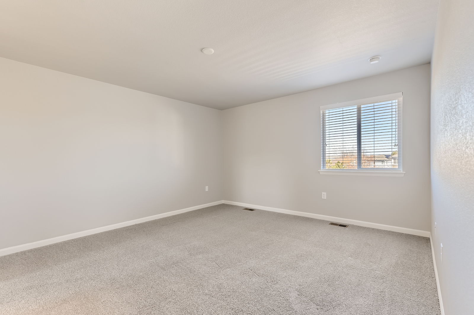 Building Photo - 10856 Hayloft St