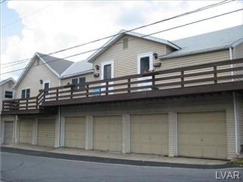 Building Photo - 302 Iron Alley