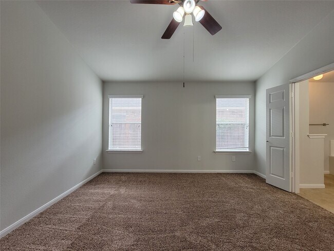 Building Photo - 2723 Wild Oak Park Dr