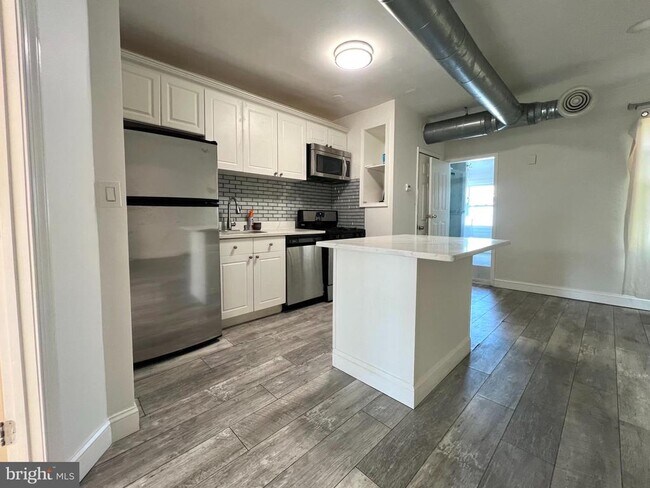 Building Photo - 5413 Georgia Ave NW