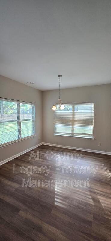 Building Photo - 676 Grenier Terrace NE