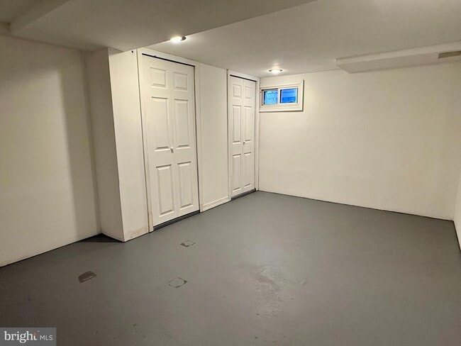 Building Photo - 1132 Howard Ave