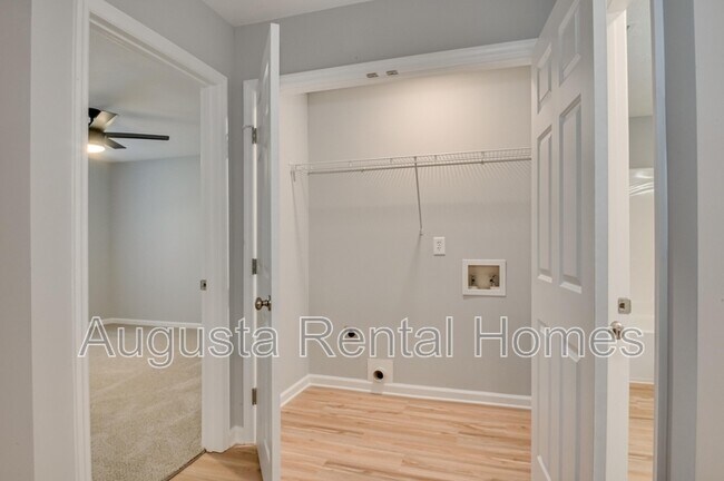 Building Photo - 328B Old Plantation Road