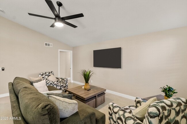 Building Photo - 2735 N Diego Cir