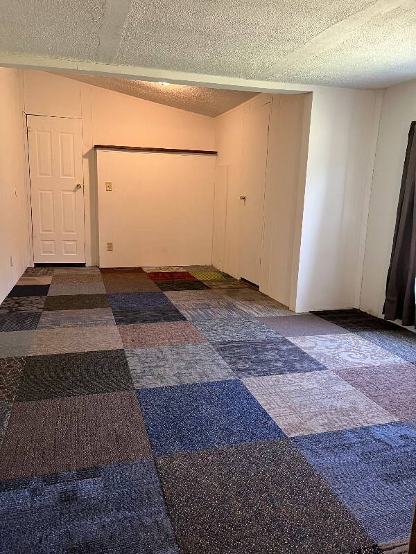 Building Photo - 9590 SW McAdoo Rd