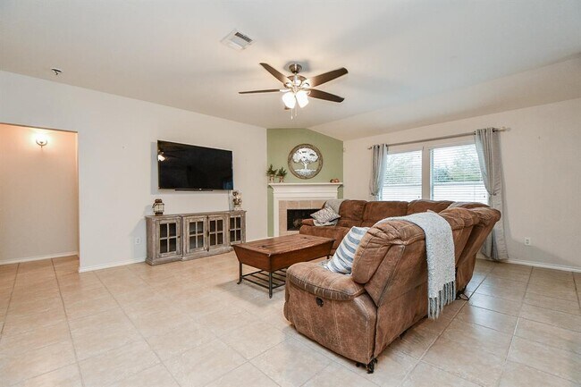 Building Photo - 21126 N Yellow Bud Ct