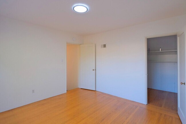 Building Photo - Piedmont Pines charming 3 Bedroom availabl...