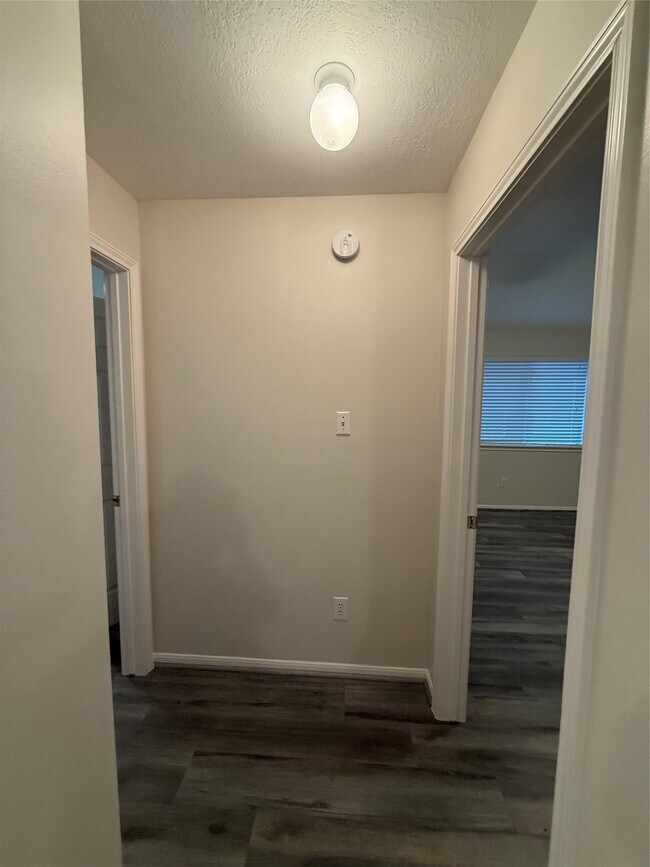 Building Photo - 12919 Deer Cove Ln