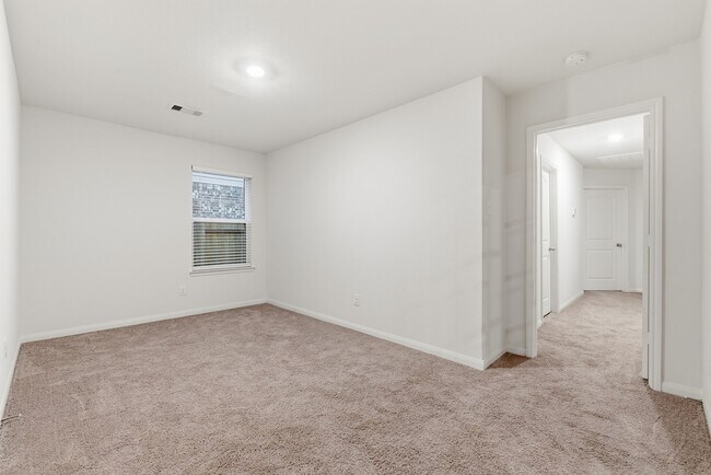 Building Photo - 345 Lone Mountain Dr