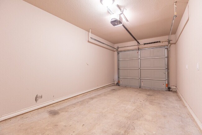 Building Photo - 7314 Colina Way
