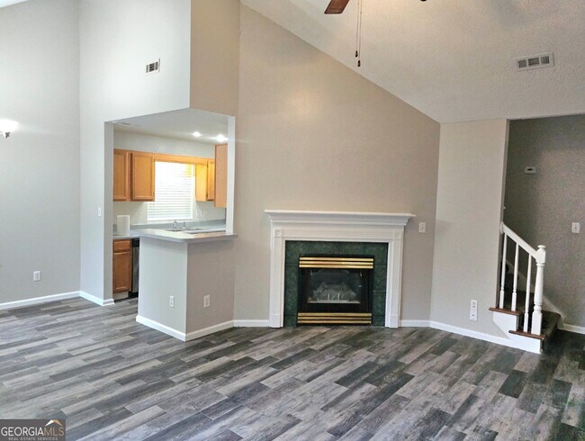 Building Photo - 152 S Fairfield Dr