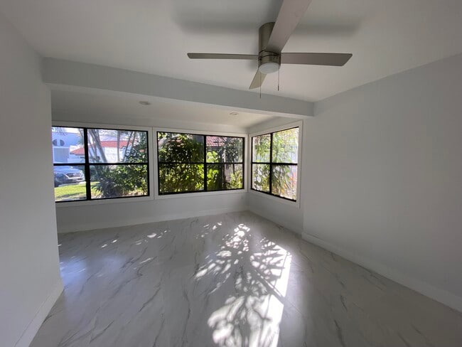 Building Photo - 267 NW 36th Ave