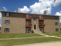 Building Photo - 3004 Clearwater Ave