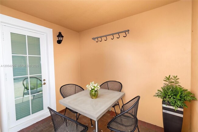 Building Photo - 1510 SW 147th Ter