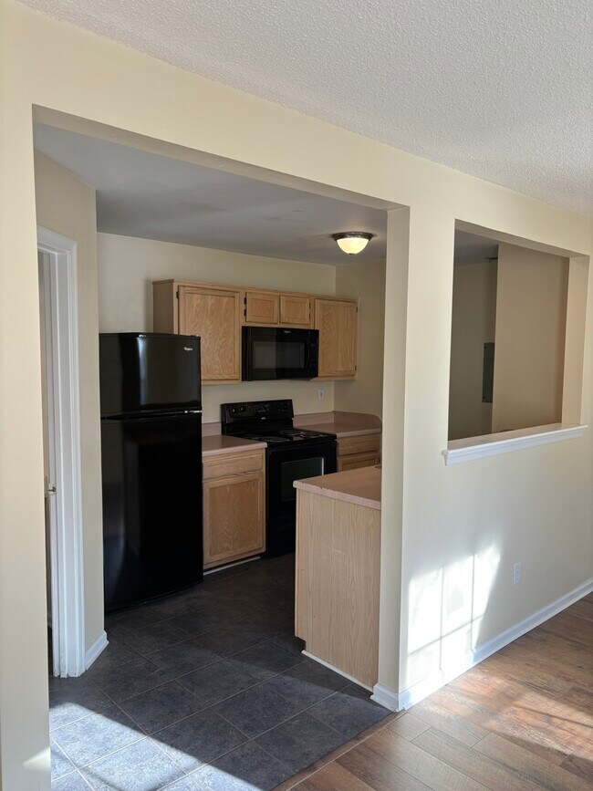 Building Photo - 4708 Shallowford Cir