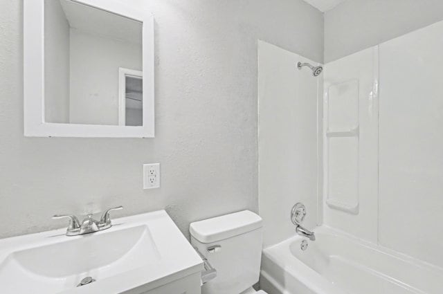 Building Photo - 1045 S Happy Hollow Rd