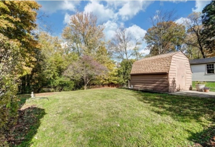 Building Photo - 3220 Lookout Dr