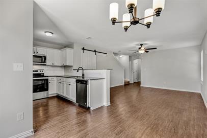 Building Photo - 232 W Lake Ave