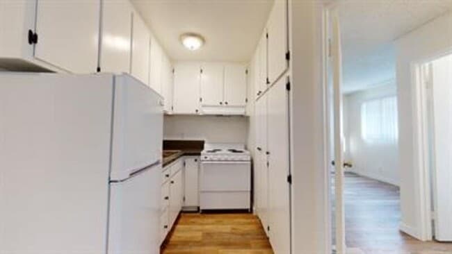 Building Photo - 12500 Culver Blvd