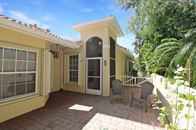 Building Photo - Vista Del Lago Seasonal Villa for Rent