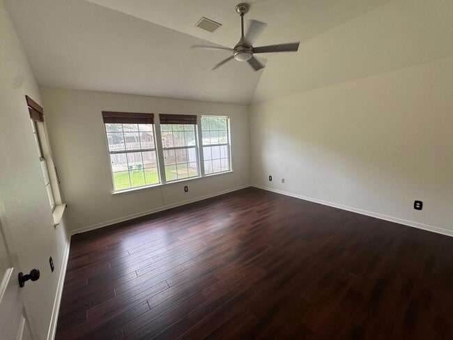 Building Photo - 16101 W Dorman Dr