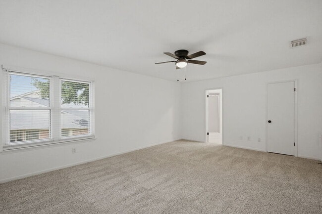 Building Photo - 66 T Huxley Ln