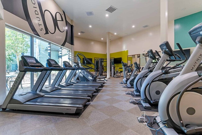 Building Photo - Solstice