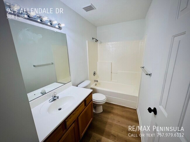 Building Photo - 945 Allendale Dr