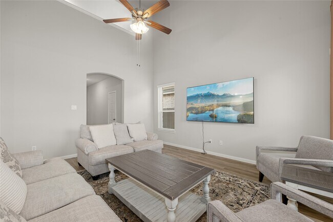 Building Photo - 27130 Peaceful Cv Dr