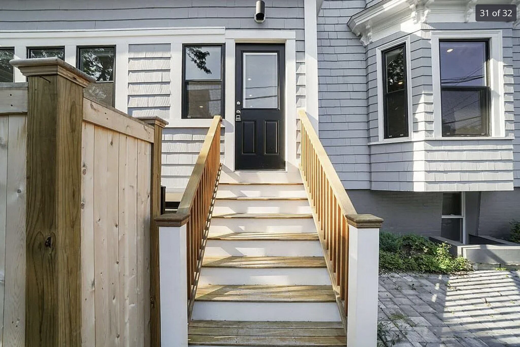 Building Photo - 20 Lincoln St