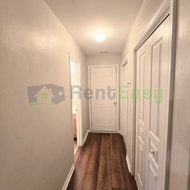Building Photo - 3023 Bay Shore Ln