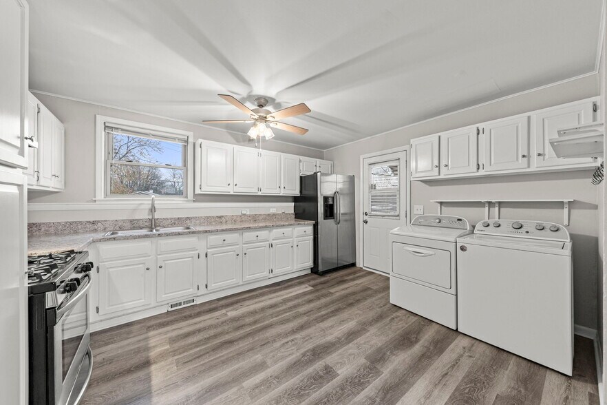 Building Photo - 5441 Benton Ave