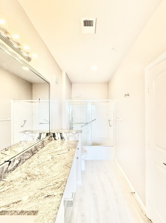 Building Photo - 4221 W Spruce St