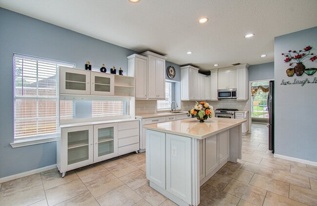 Building Photo - 3631 Sunset Meadows Dr