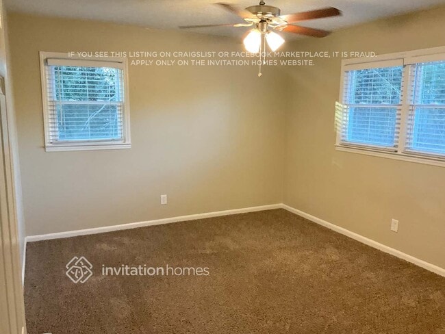 Building Photo - 504 Rivercrest Dr