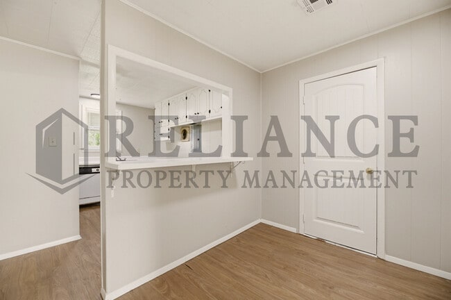 Building Photo - 1718 Walker W St