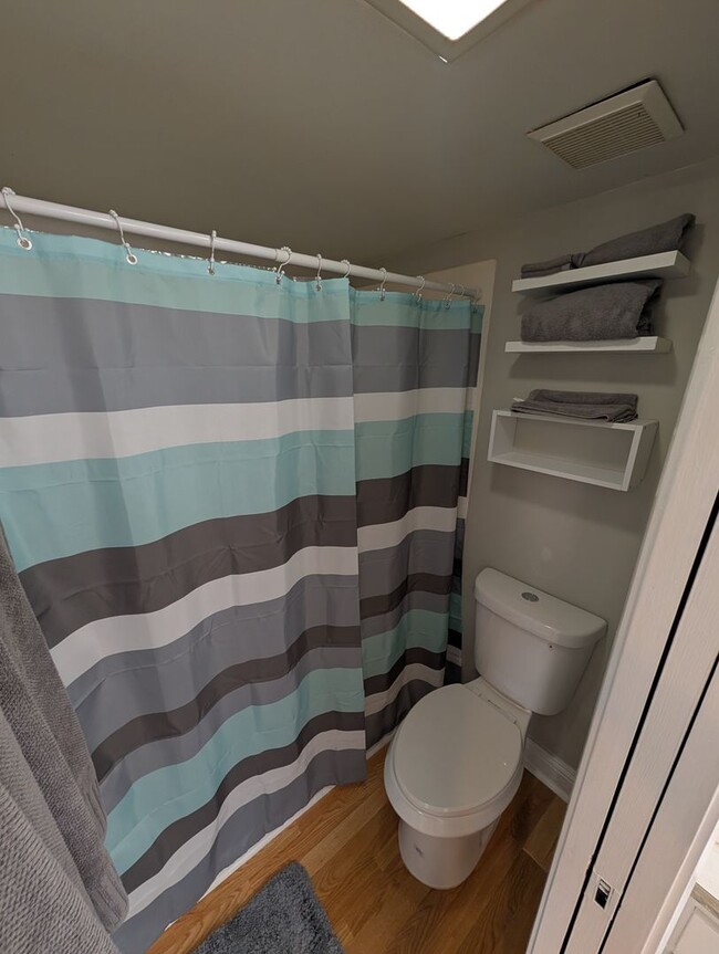 Building Photo - Fairview Vista Point 2 Bed / 2 Bath