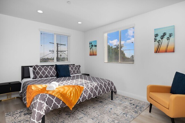 Building Photo - 4-Unit Townhome Community | Luxury Living Near DTLA