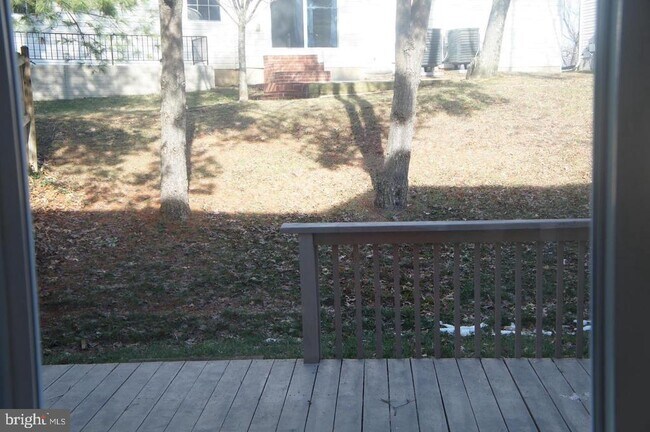 Building Photo - 5814 Holly Springs Dr N