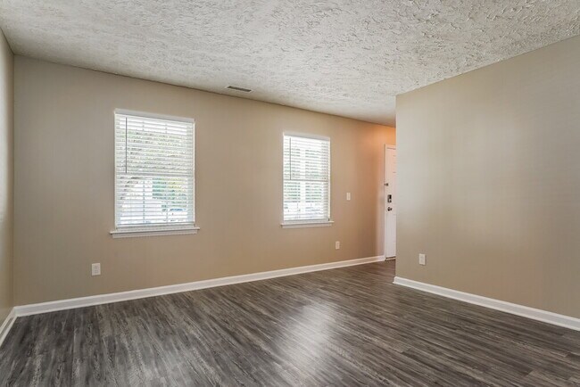 Building Photo - 514 Laurens Way