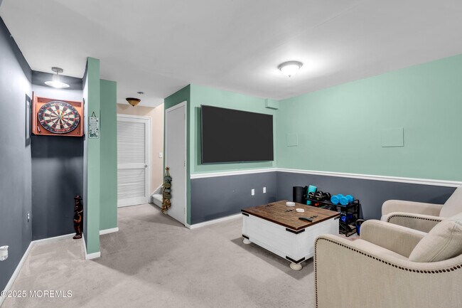 Building Photo - 228 Frankfort Ave