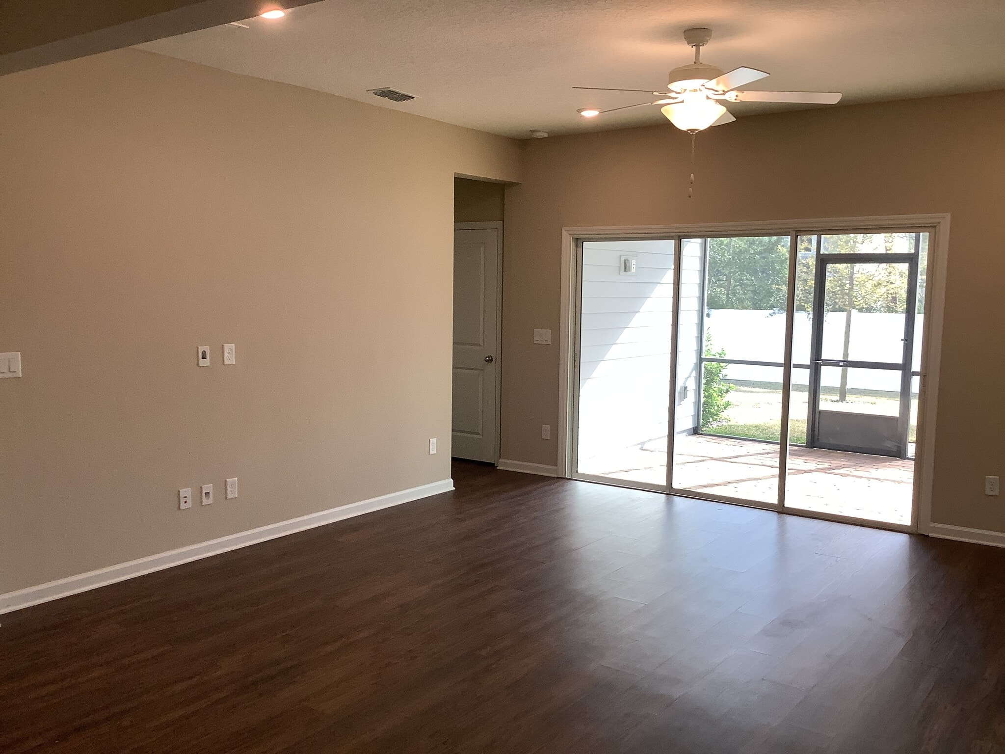 Building Photo - 300 Anastasia Park Rd