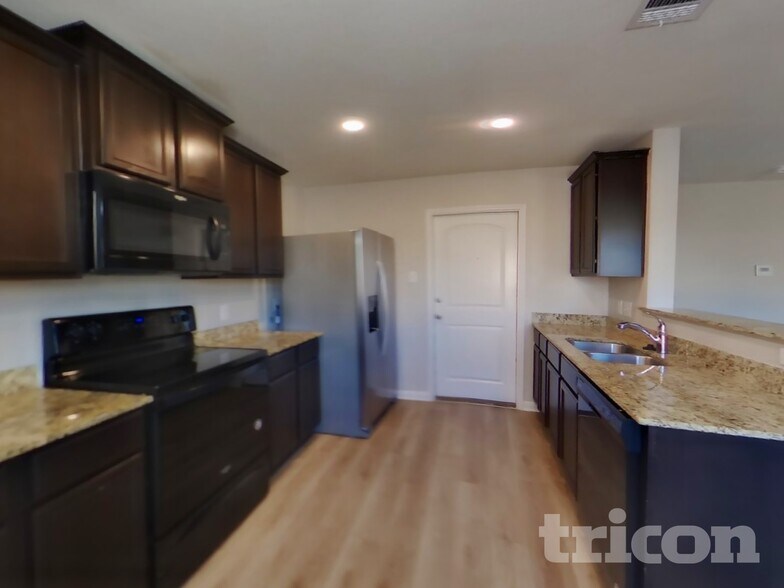 Building Photo - 676 Yearwood Ln