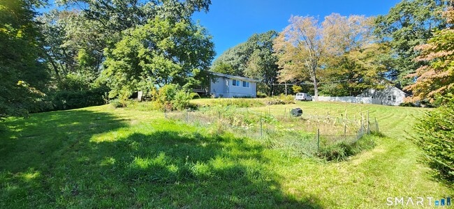 Building Photo - 1555 Byam Rd