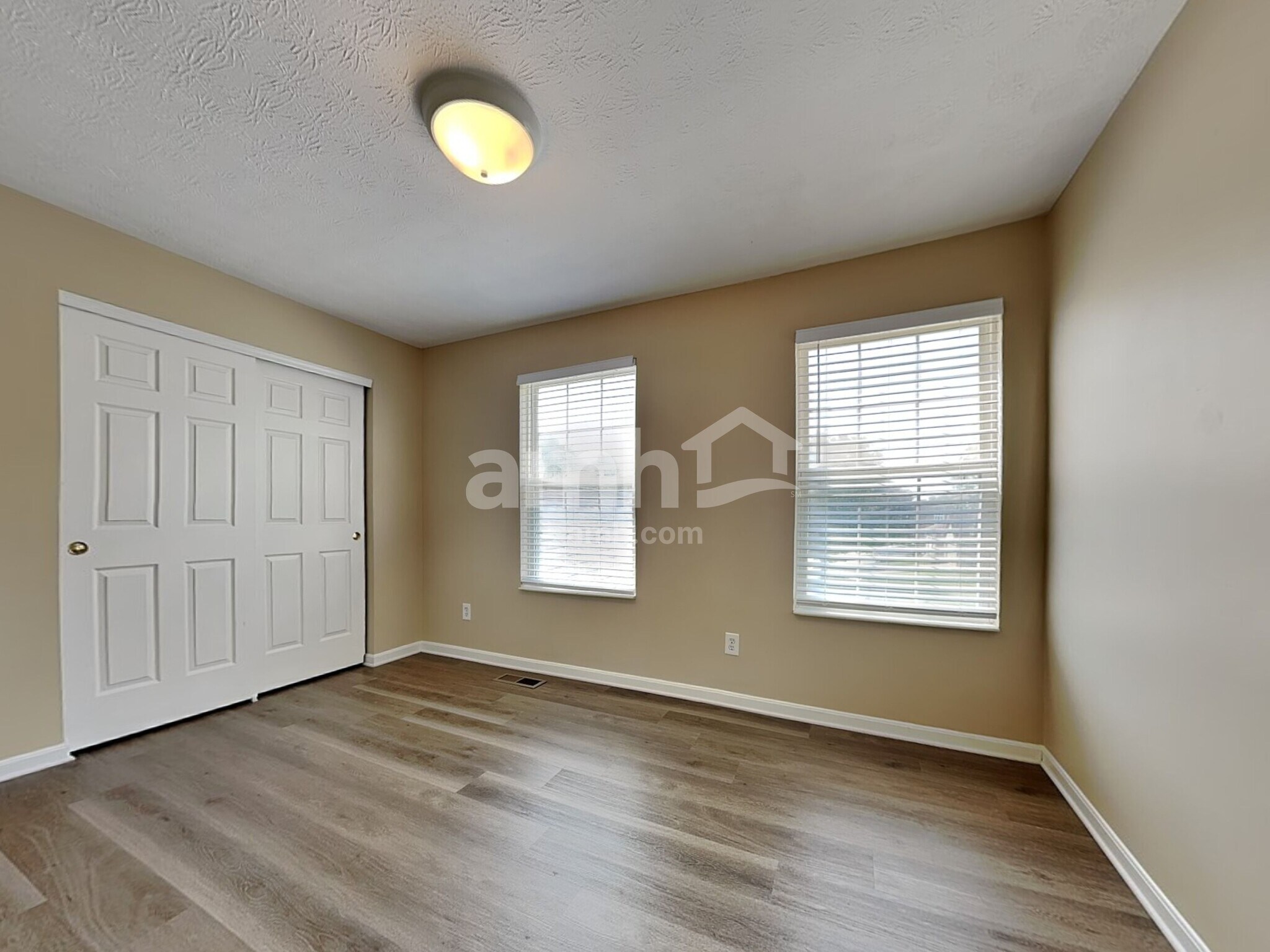 Building Photo - 1004 Wild Flower Ln